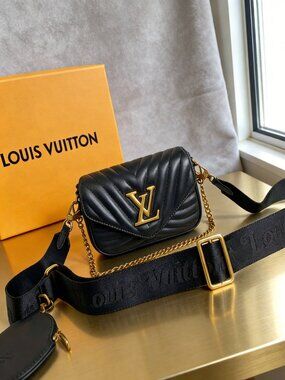 Louis Vuitton Multi Pochette Black Quilted Leather